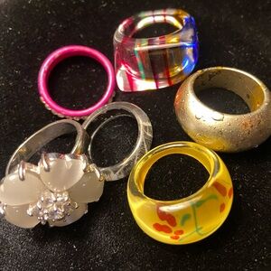 LOT of 6 acrylic rings